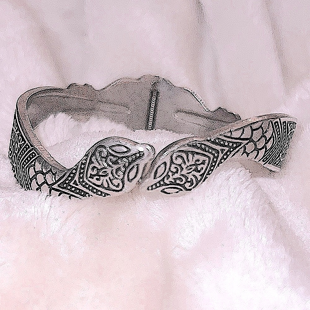 ๐ VINTAGE FLAT ETCHED STAMPED โSโ STERLING SILVER SPRING-HINGE SNAKE BRACELET - Picture 1 of 12